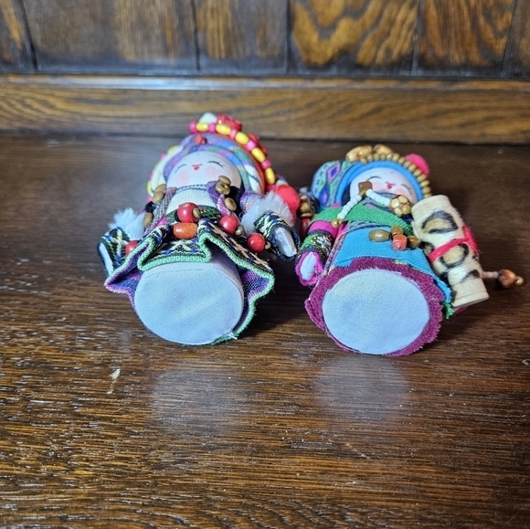 Gorgeous Chinese Dolls in very ornate costume. - Picture 14 of 16